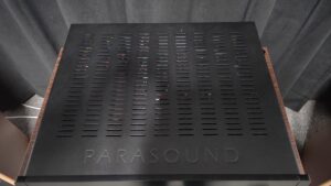 Parasound HALO HINT 6 sopra